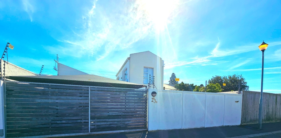 4 Bedroom Property for Sale in Marina Da Gama Western Cape